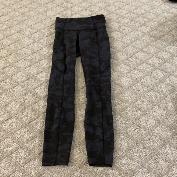 lululemon athletica Pants - lulu lemon black camo leggings